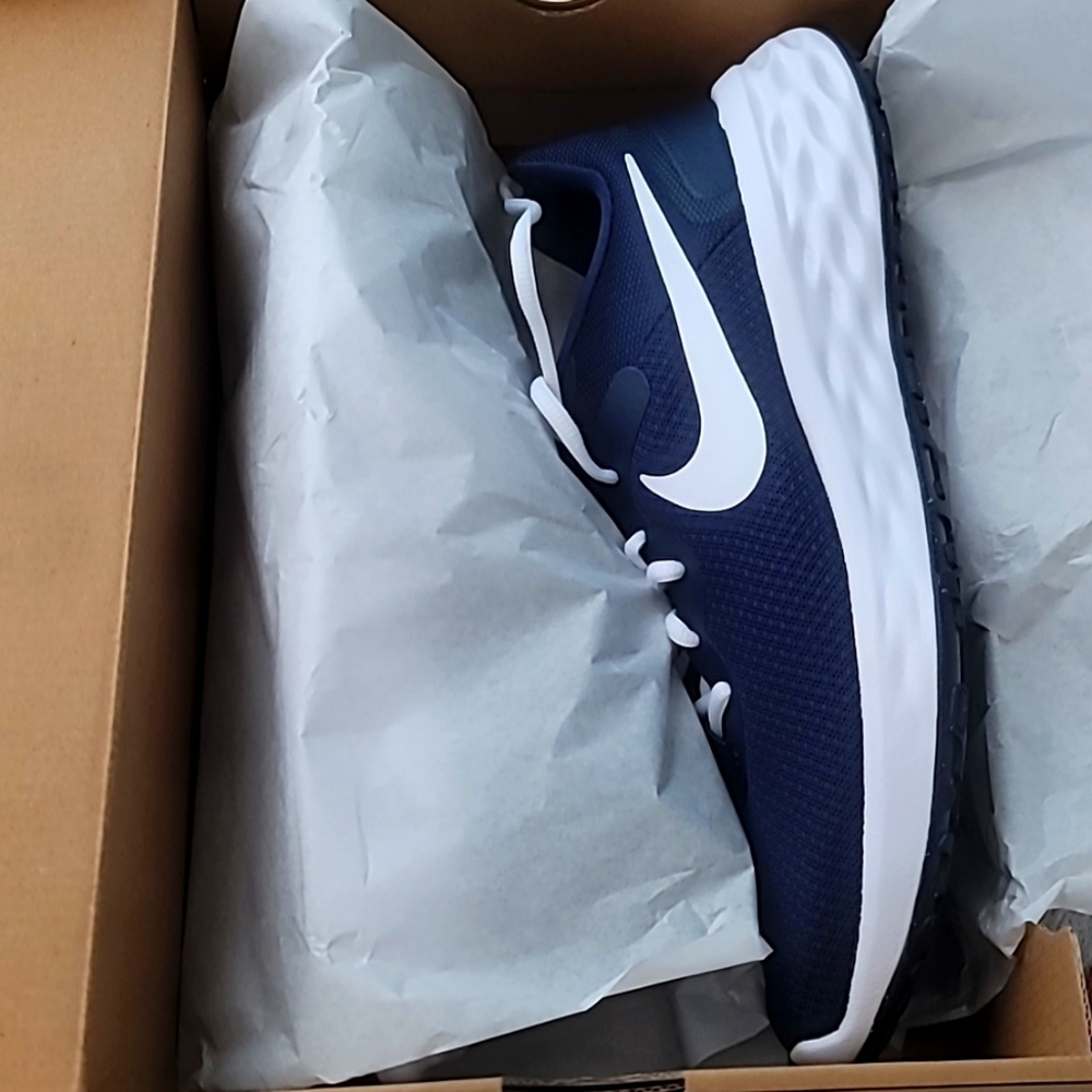 Nike revolution 6 Most Sizes